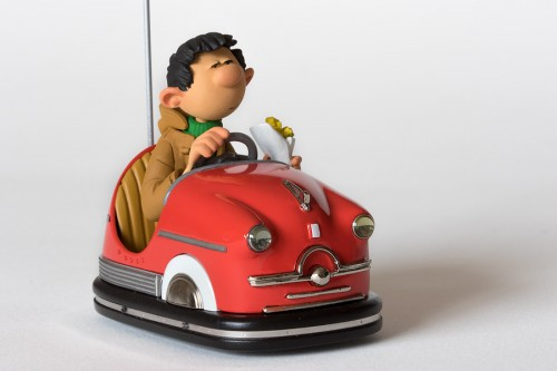 Figurine résine Gaston - L'auto tamponneuse