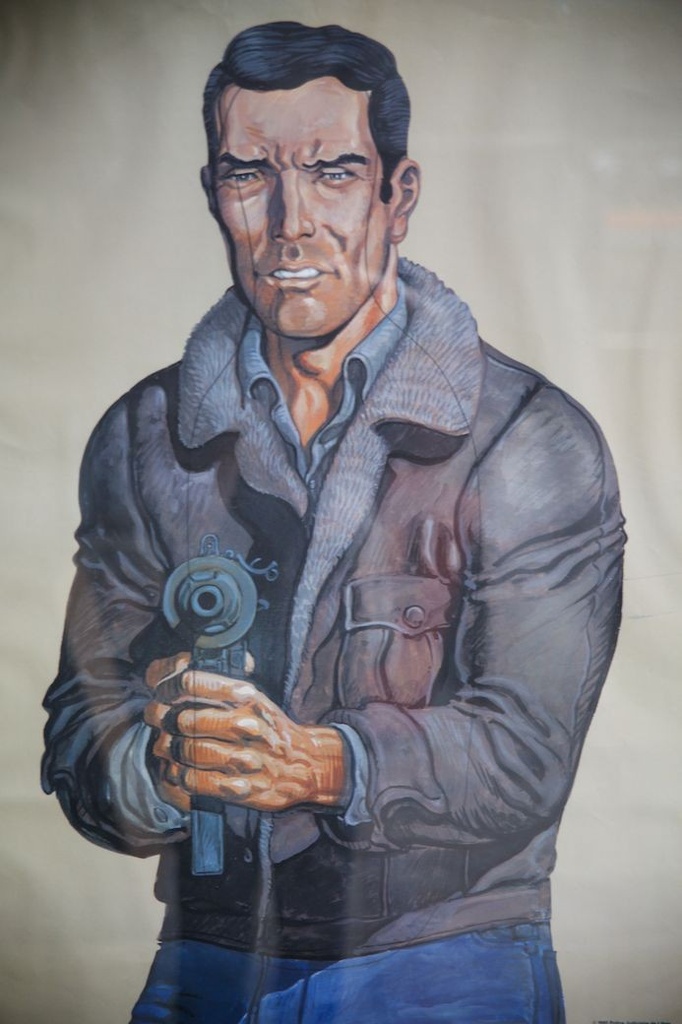 Poster - Cible PJ Liège - Malik : Homme au blouson fourré