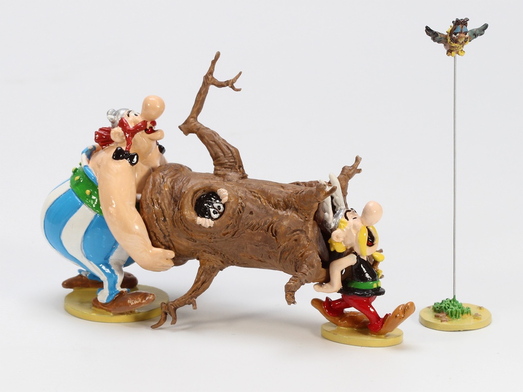 Figurine métal Astérix - Plutoqueprevus dans le tronc transporté par Astérix et Obélix